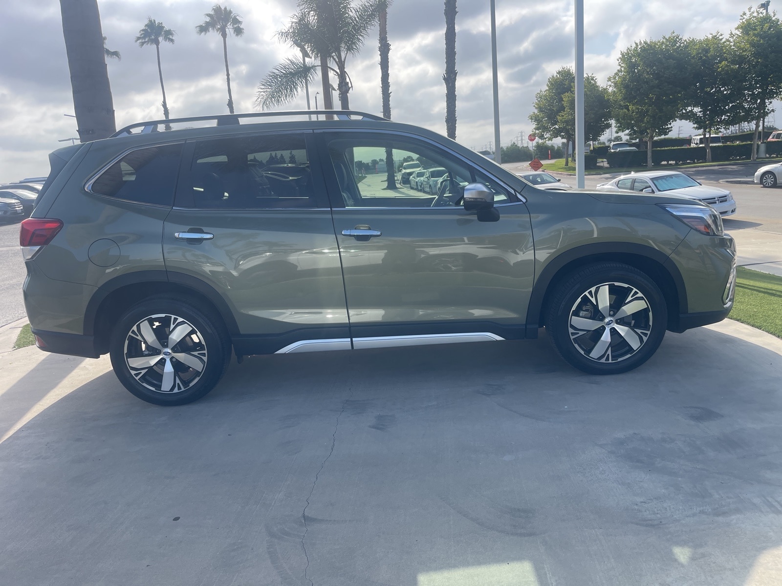 Used 2019 Subaru Forester Touring with VIN JF2SKAWC4KH572317 for sale in Anaheim, CA