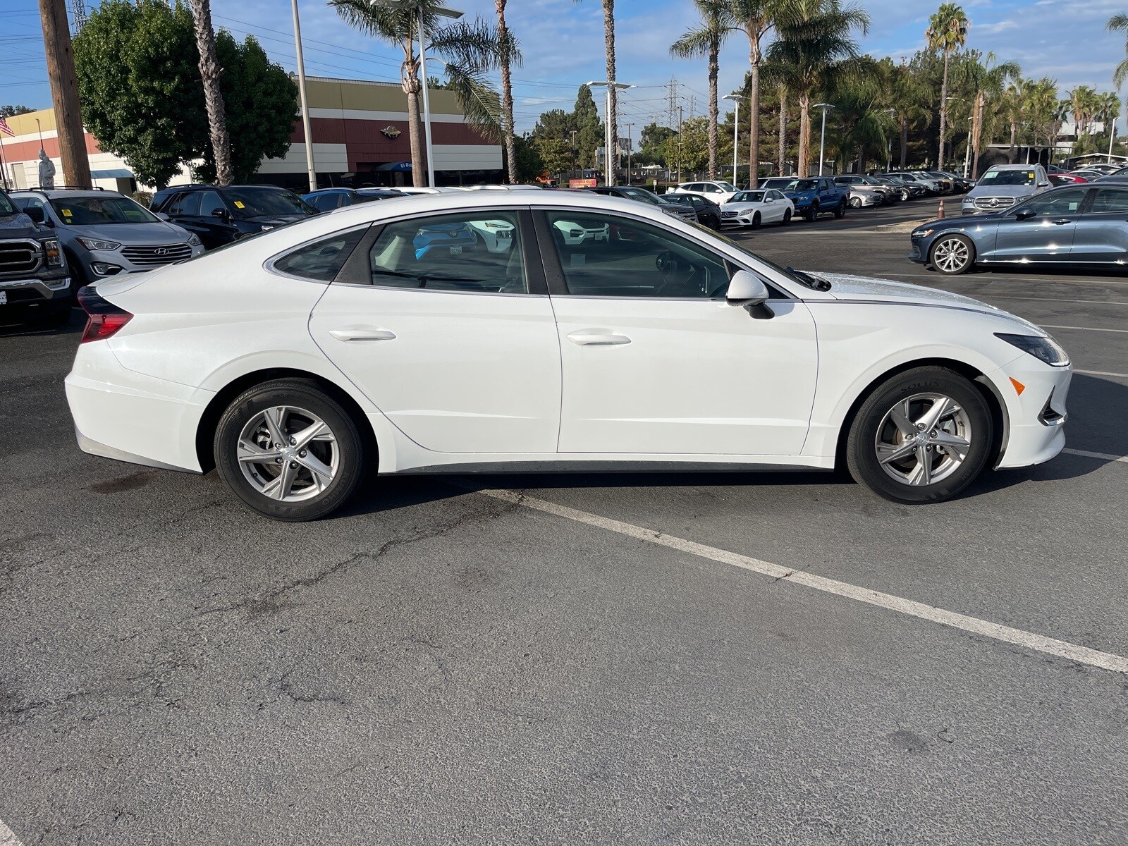 2020 Hyundai Sonata SE photo 2