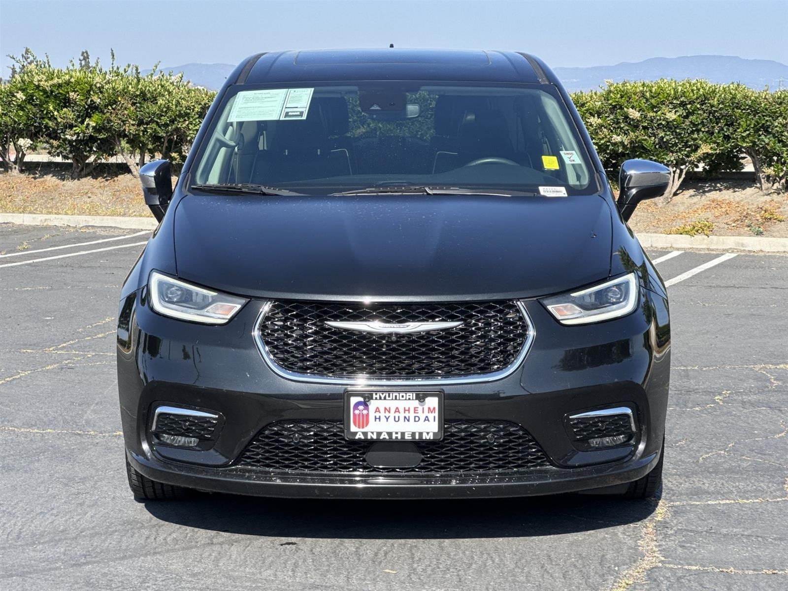 Used 2022 Chrysler Pacifica Hybrid Limited with VIN 2C4RC1S7XNR183578 for sale in Anaheim, CA