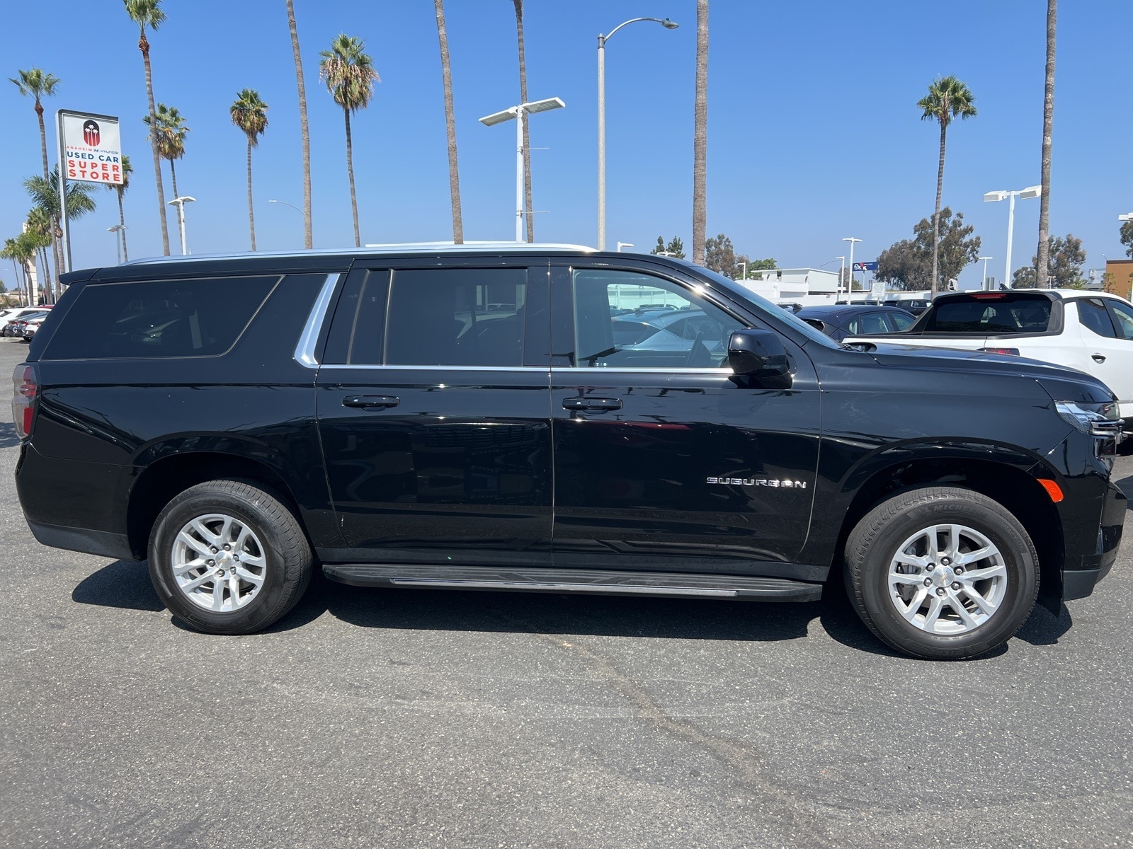 Used 2023 Chevrolet Suburban LT with VIN 1GNSKCKD5PR250562 for sale in Anaheim, CA