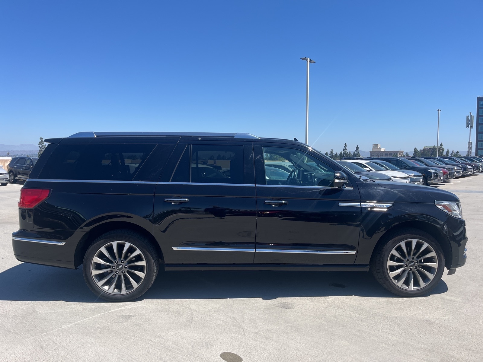 Used 2021 Lincoln Navigator Reserve L with VIN 5LMJJ3KT7MEL06950 for sale in Anaheim, CA