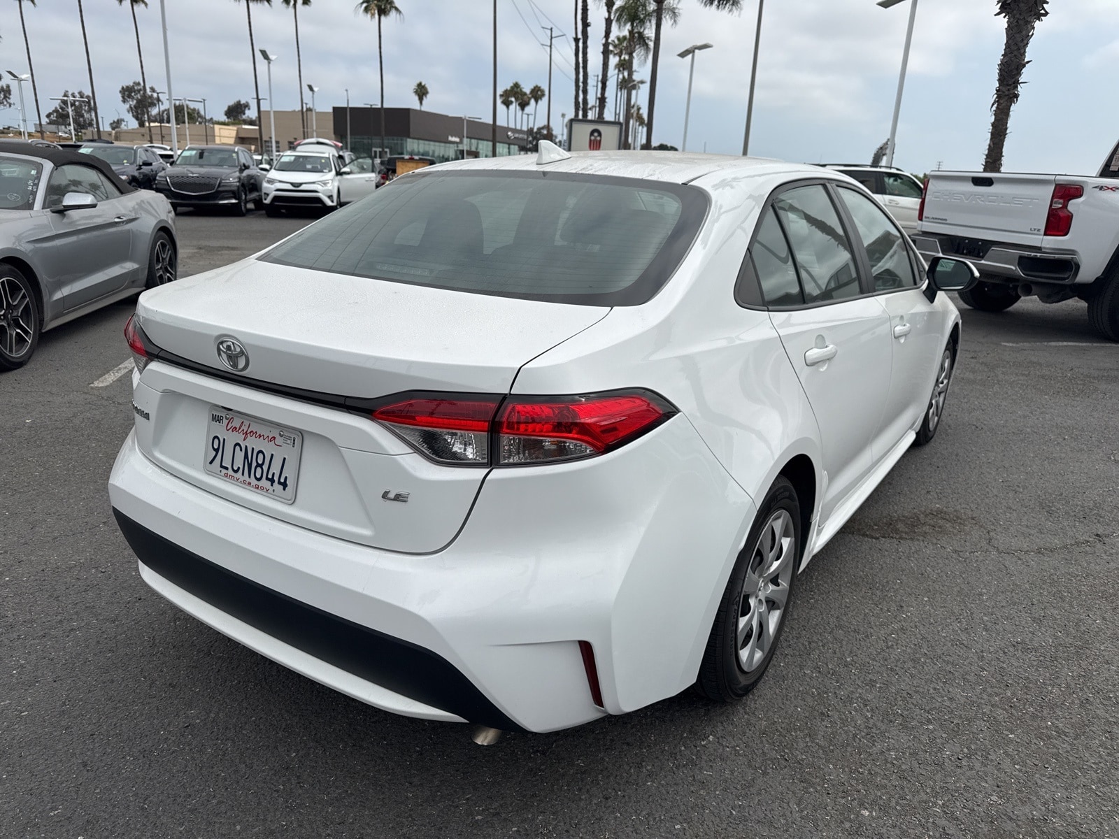 Used 2021 Toyota Corolla LE with VIN 5YFEPMAE0MP201895 for sale in Northfield, Minnesota