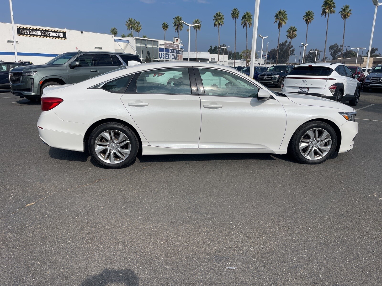 2019 Honda Accord LX photo 2