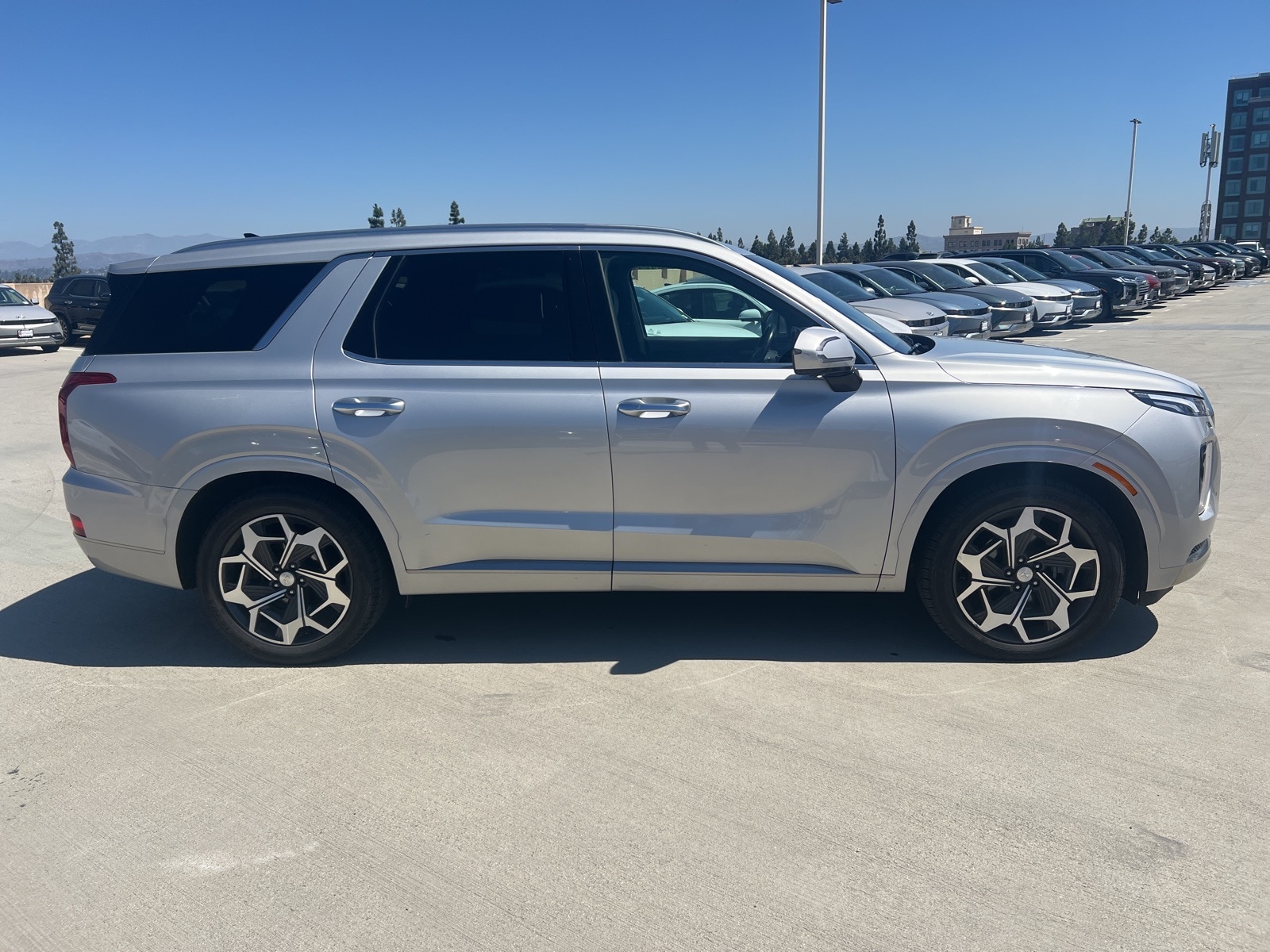 Certified 2022 Hyundai Palisade Calligraphy with VIN KM8R7DHE3NU380098 for sale in Anaheim, CA