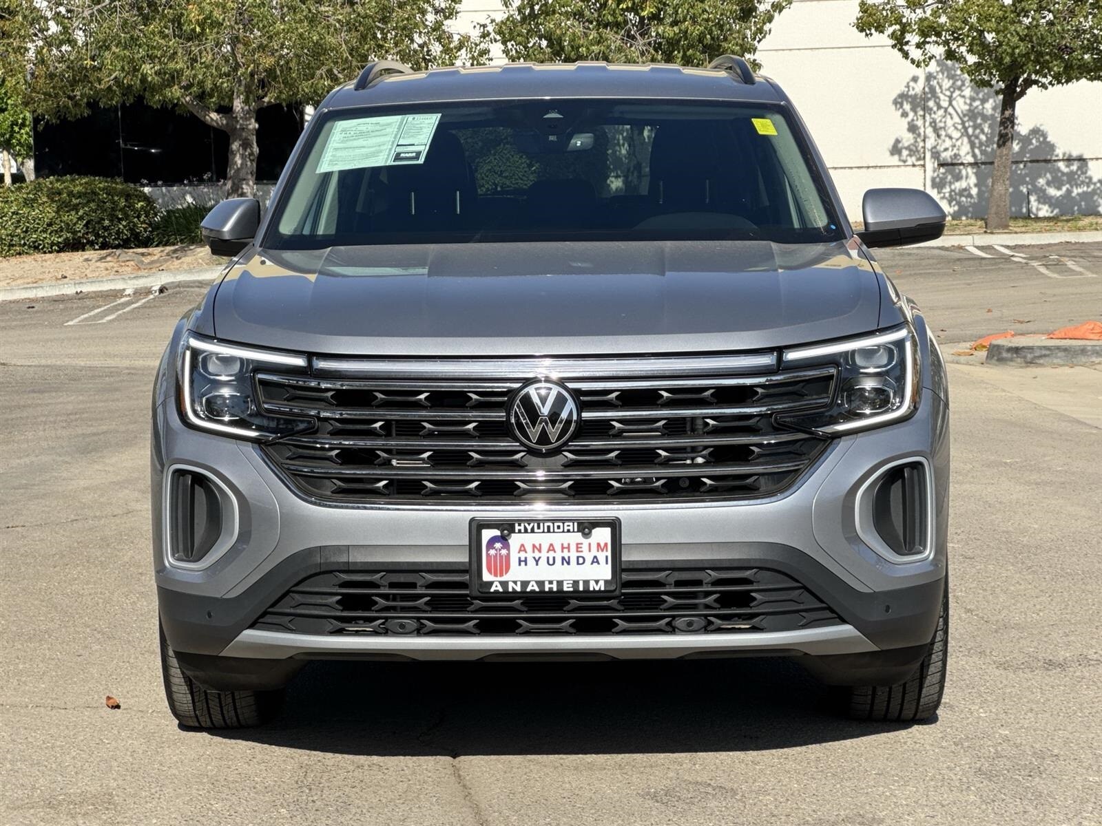 Used 2025 Volkswagen Atlas SE w/Tech with VIN 1V2WR2CA6SC501815 for sale in Anaheim, CA
