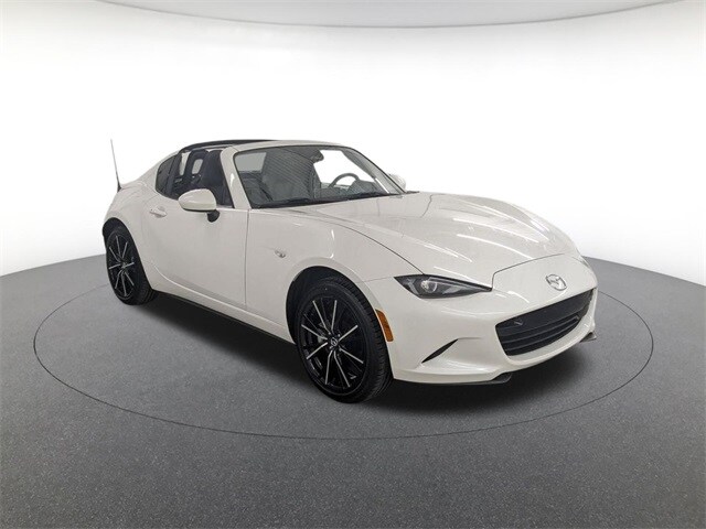 2024 Mazda MX-5 Miata Miata RF Grand Touring photo 3