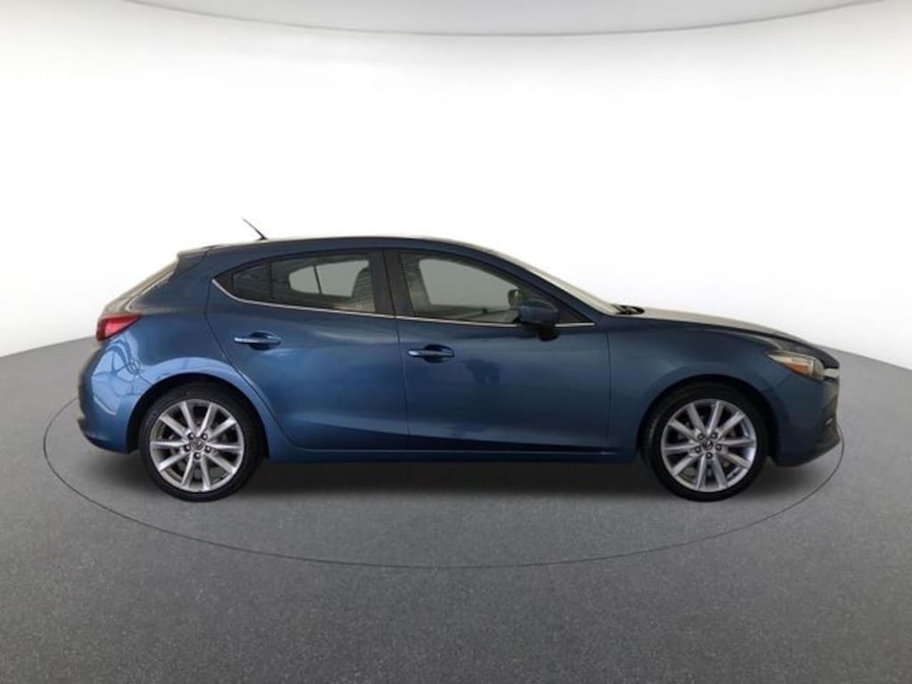 Used 2017 Mazda Mazda3 Touring 2.5 Hatchback