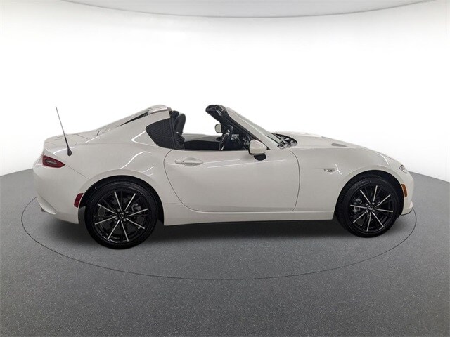 2024 Mazda MX-5 Miata Miata RF Grand Touring photo 4