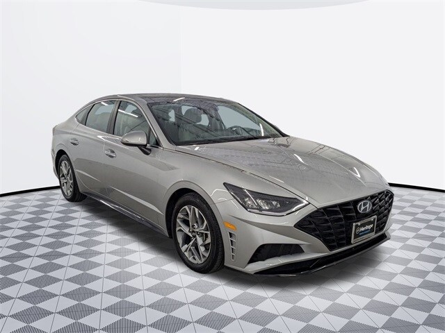 2020 Hyundai Sonata SEL photo 3
