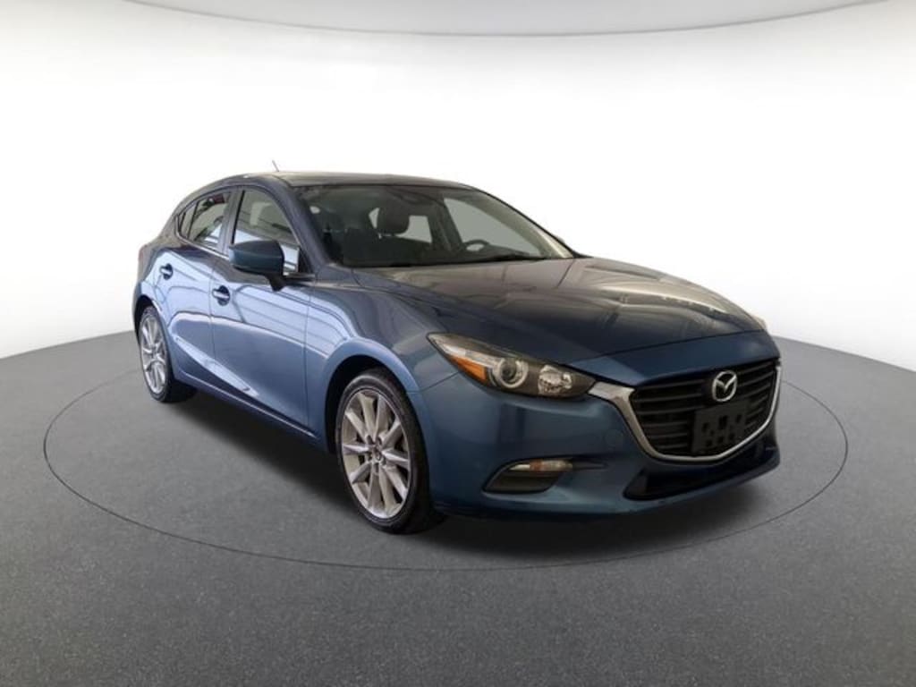 Used 2017 Mazda Mazda3 Touring 2.5 Hatchback