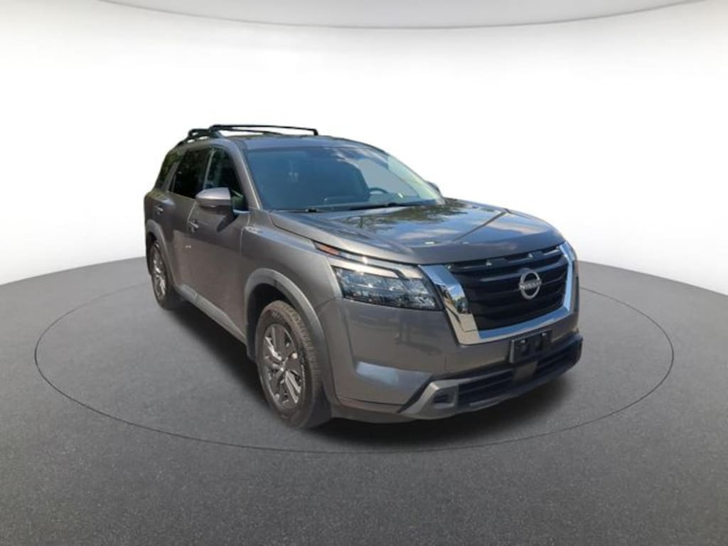 Used 2024 Nissan Pathfinder SV SUV