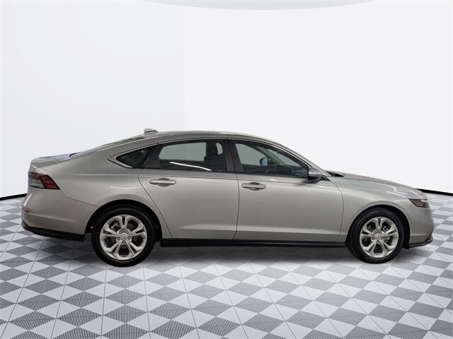 2024 Honda Accord LX photo 4