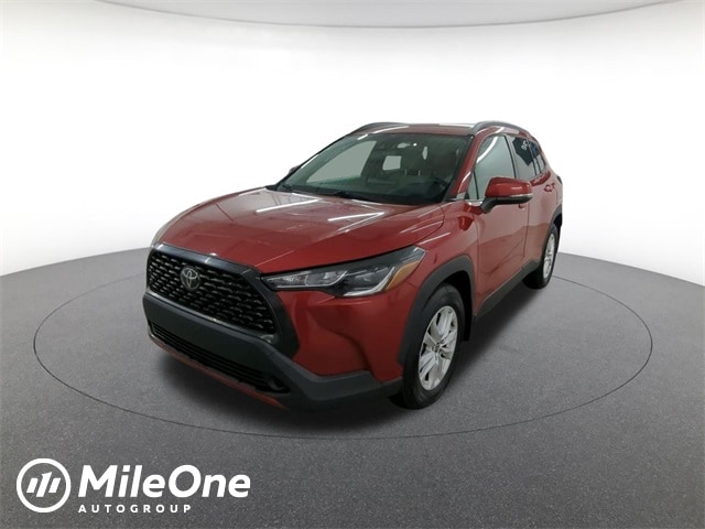 2022 Toyota Corolla Cross LE's photo