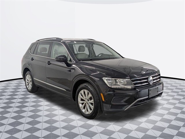 2018 Volkswagen Tiguan SE photo 2