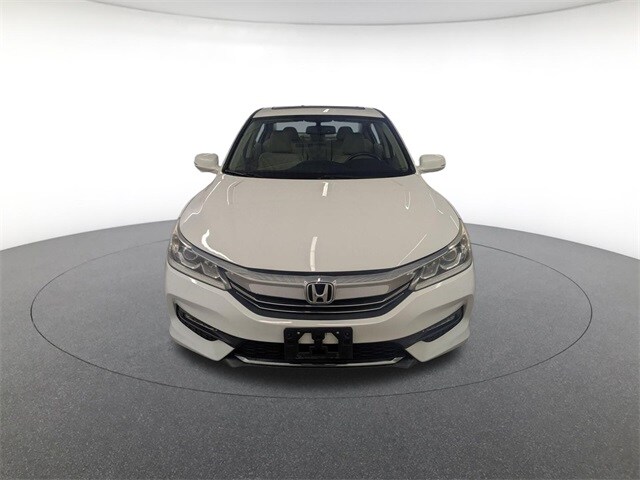 2017 Honda Accord EX-L photo 2