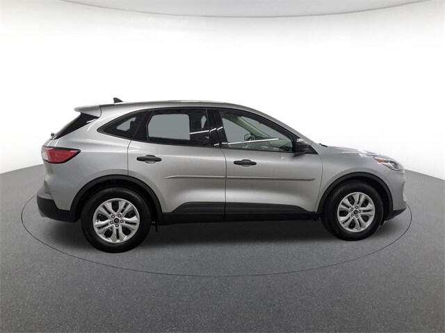 2022 Ford Escape S photo 4