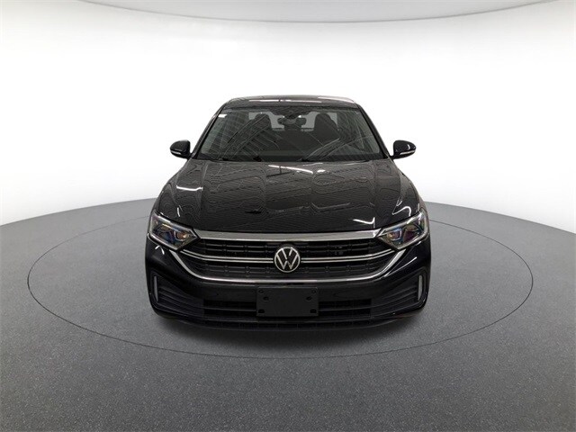 2024 Volkswagen Jetta 1.5T SEL photo 2