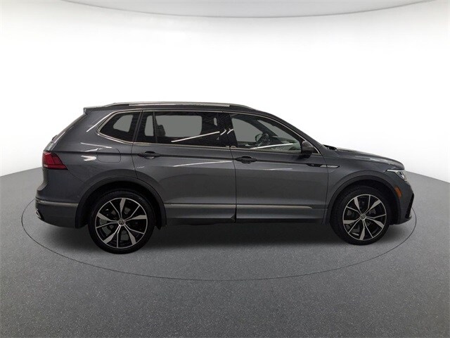 2022 Volkswagen Tiguan SEL Premium R-Line photo 4