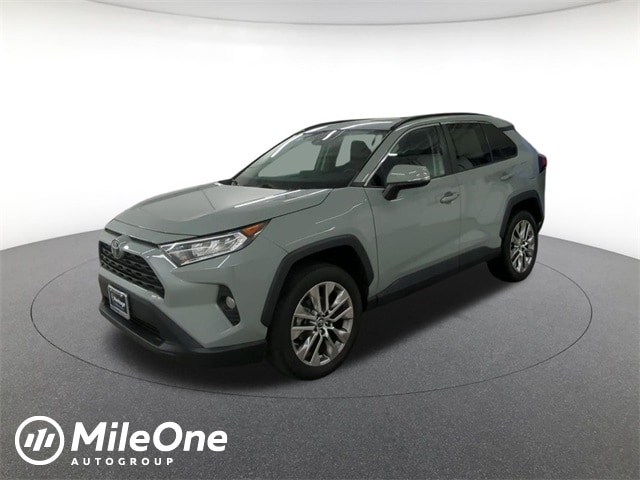 2019 Toyota RAV4 XLE Premium's photo