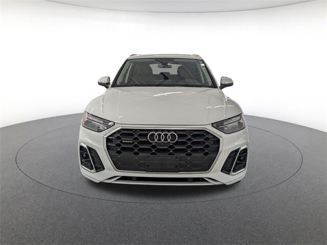 2025 Audi Q5 45 S line Premium Plus photo 2