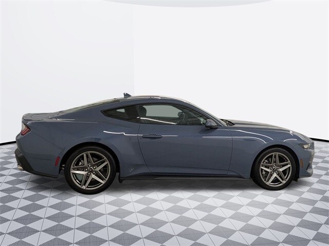 2024 Ford Mustang EcoBoost Premium photo 4