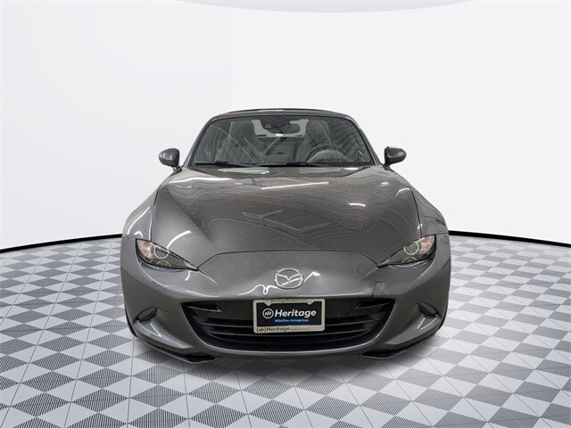2017 Mazda MX-5 Miata RF Miata Grand Touring photo 2