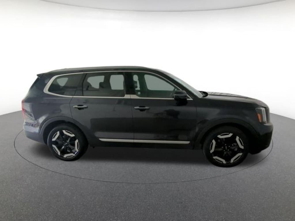 Used 2025 Kia Telluride S SUV