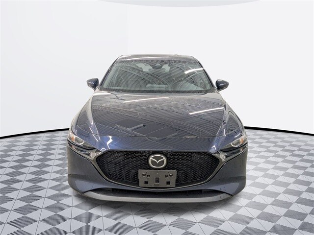 2023 Mazda Mazda3 2.5 Select Hatchback photo 2