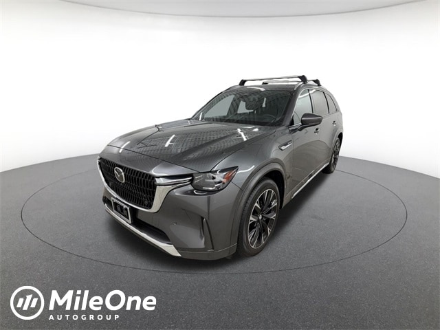 2025 Mazda CX-90 Premium Package's photo