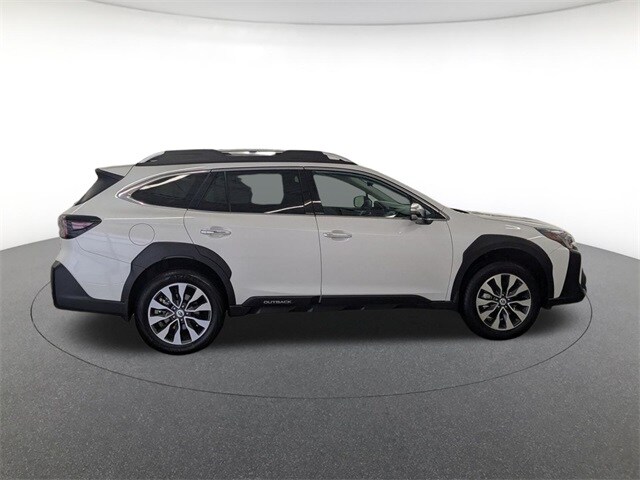 2025 Subaru Outback Touring photo 4