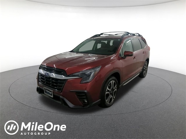 2023 Subaru Ascent Limited's photo