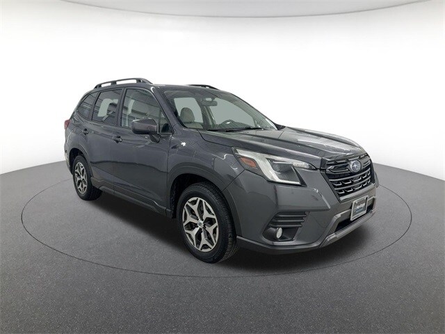 2023 Subaru Forester Premium photo 2