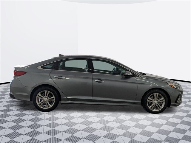 2019 Hyundai Sonata Limited photo 4