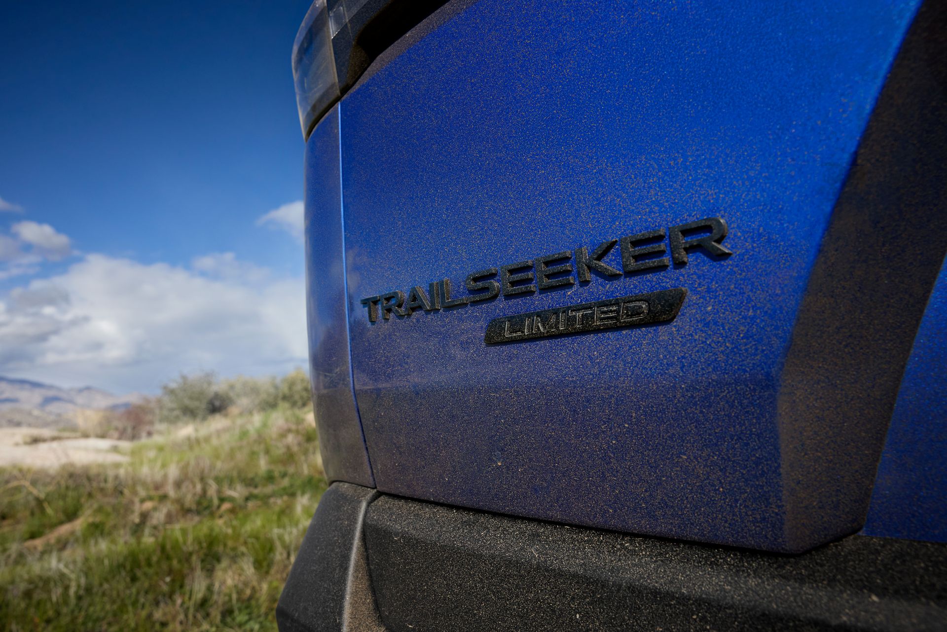 2026_Subaru_Trailseeker close up on bumper outdoors