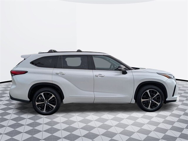 2022 Toyota Highlander XSE photo 4