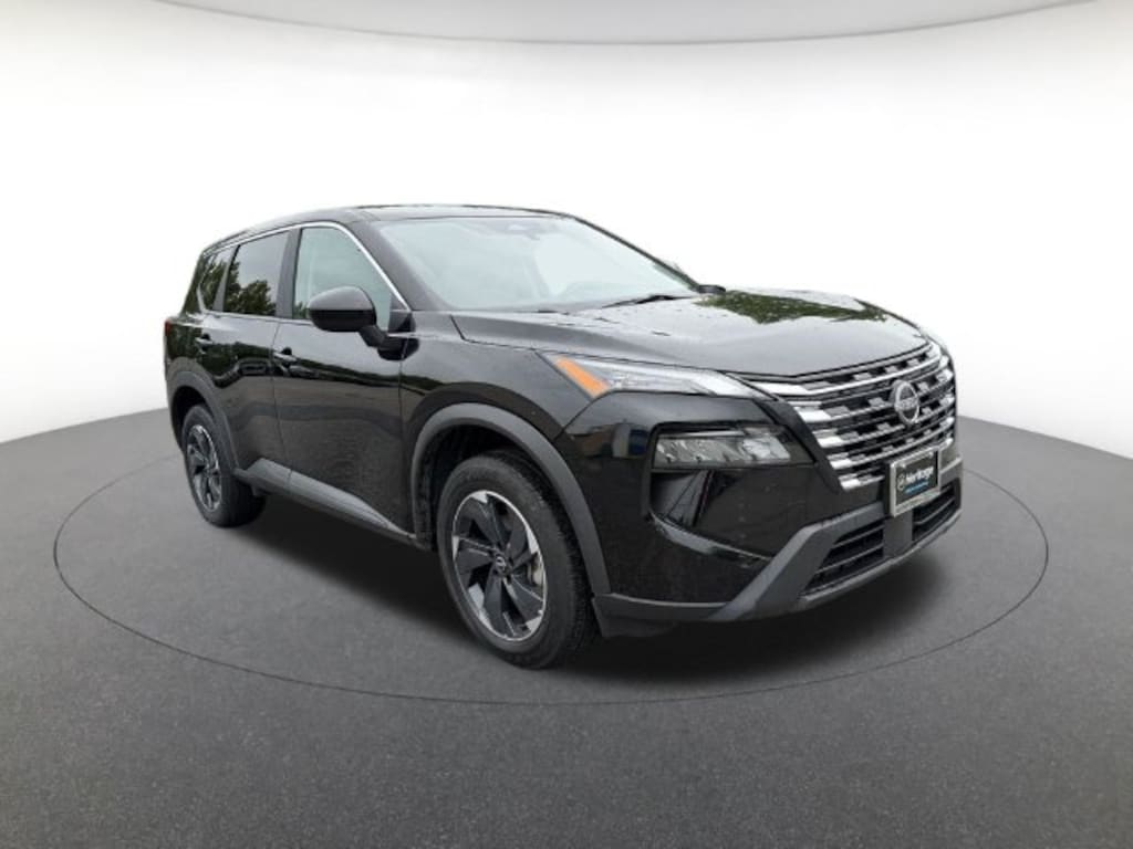 Used 2024 Nissan Rogue SV SUV
