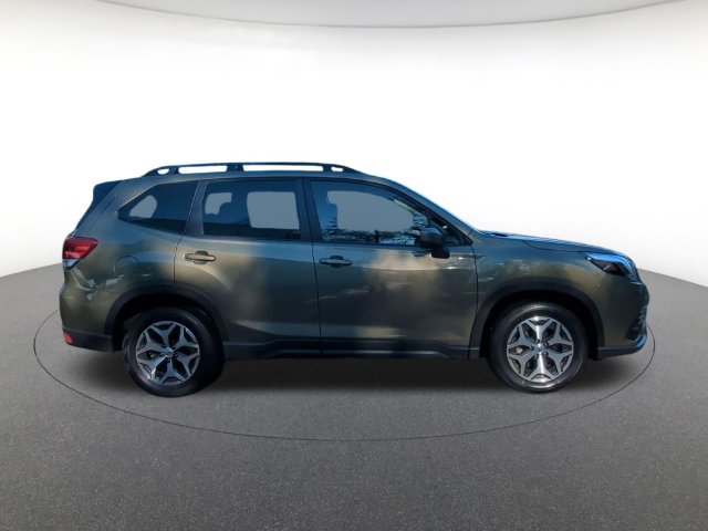 Used 2024 Subaru Forester Premium SUV