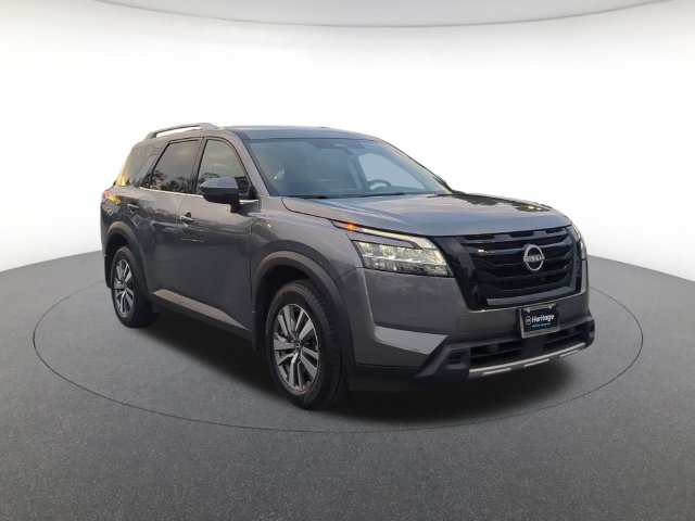 Used 2024 Nissan Pathfinder SL SUV
