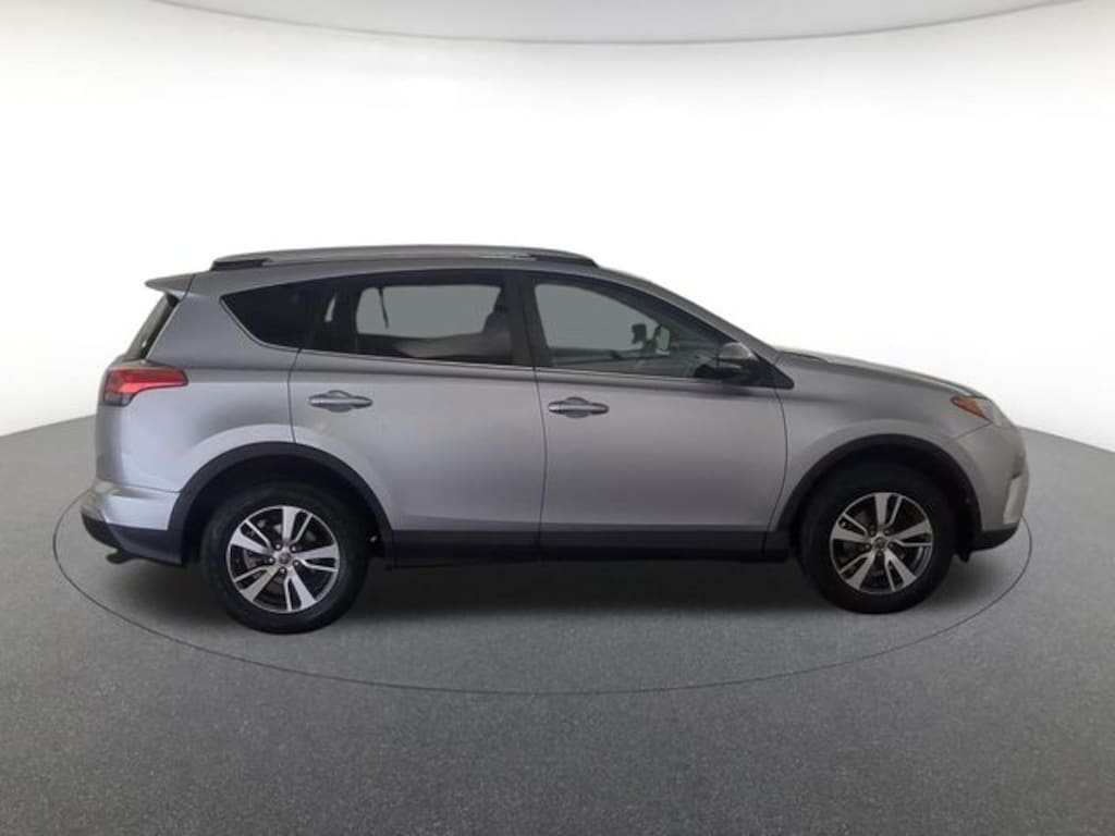 Used 2016 Toyota RAV4 XLE SUV