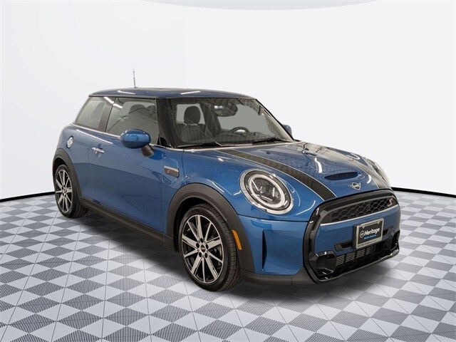 2023 Mini Cooper Hardtop S photo 3