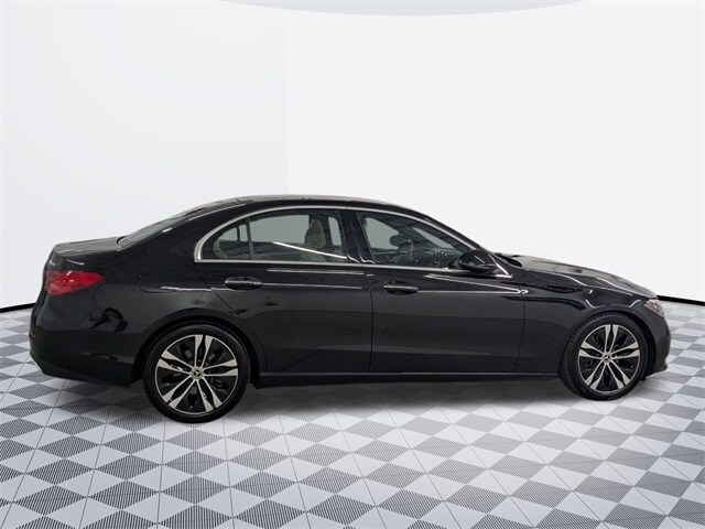 2022 Mercedes Benz C 300 Sedan photo 4