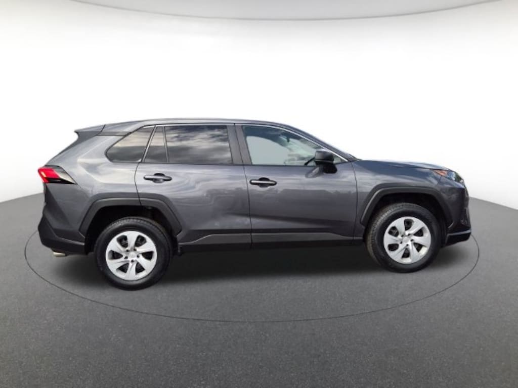 Used 2022 Toyota RAV4 LE SUV