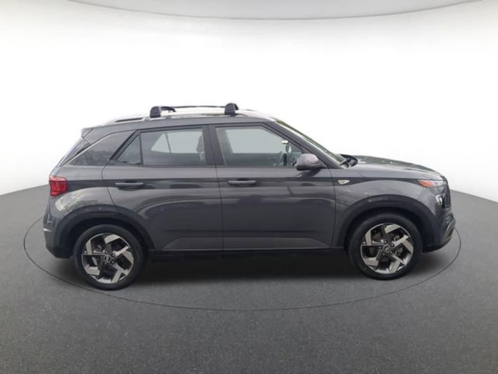 Used 2023 Hyundai Venue SEL Sport Utility
