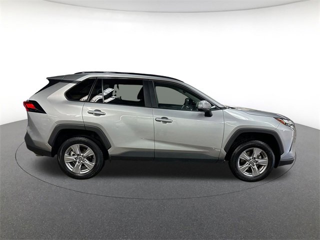 2023 Toyota RAV4 XLE photo 4