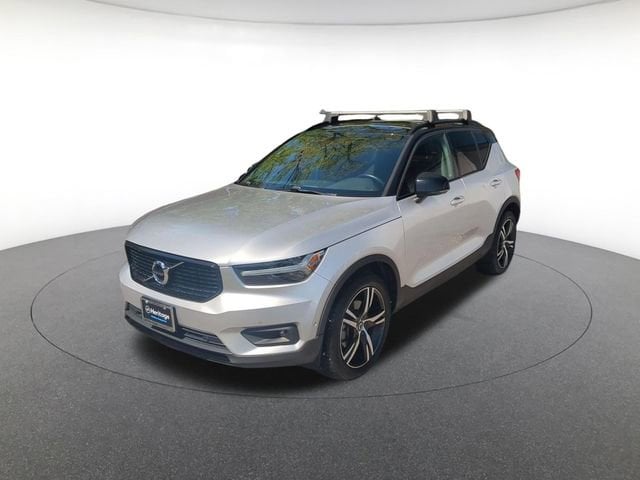 2019 Volvo XC40 T5 R-Design AWD's photo