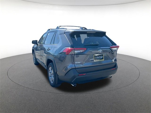 2025 Toyota RAV4 Hybrid XLE photo 2