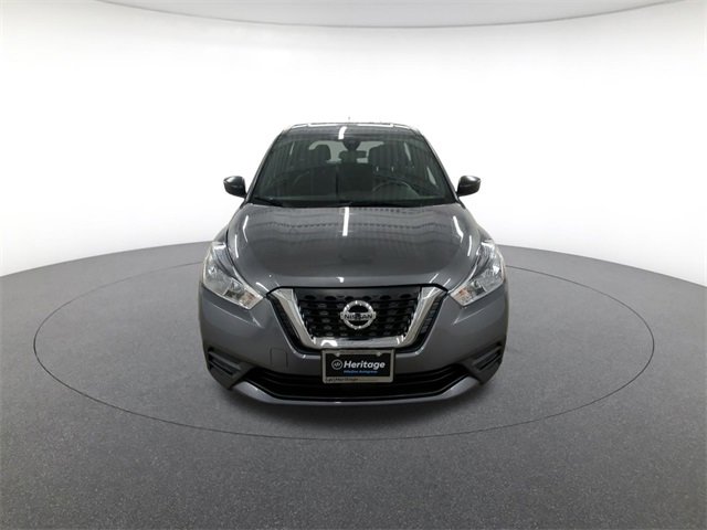 2020 Nissan Kicks S photo 2