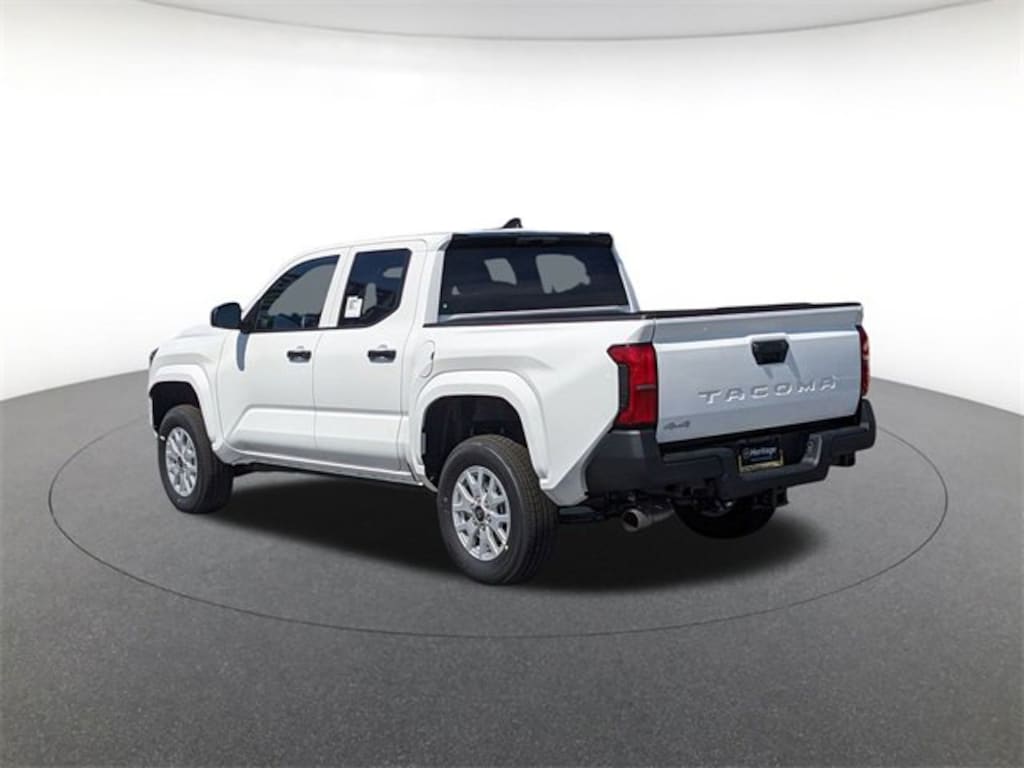 New 2025 Toyota Tacoma SR Truck Double Cab