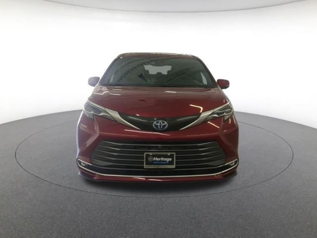 Used 2025 Toyota Sienna Platinum Passenger Van