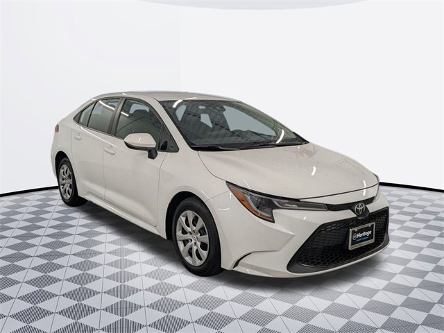 2022 Toyota Corolla LE photo 3